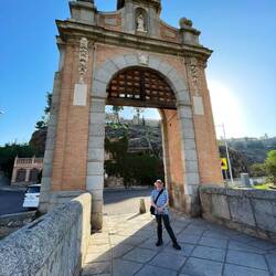 Ian at the other end of the Puente de Alcántara