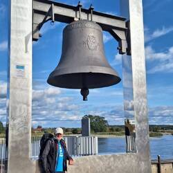 ....es ist die Friedensglocke!