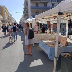 Auf dem Markt von Polignano a Mare