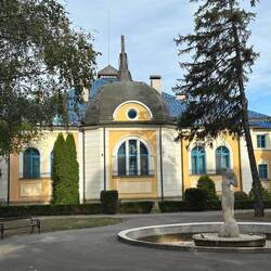 Fancy hotel with its own hot springs - used to be a Turkish bath house