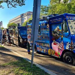Foodtrucks am Straßenrand