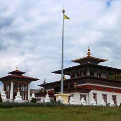 Im Ort buddhistischer Tempel