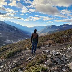 Die Berge rechts hinten (Gongga Shan) sind bis zu 7500 Meter hoch.