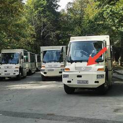 Die Bahn "standesgemäß" mit Mercedes Unimog. 😇