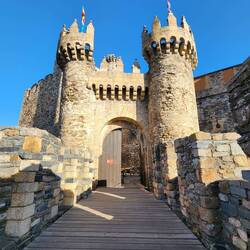 Full view of the entrance to the Templar Castle