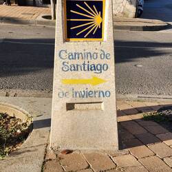 You can switch from the Camino Frances to the Camino Invierno here. We're staying on the Frances.