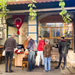 Just a short queue at the bakery this morning — Zeynel Ergin Fırını ... Alsancak, İzmir.