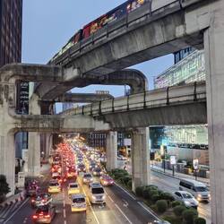 Around Pathum Wan