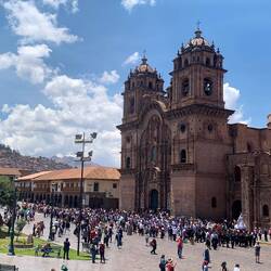 Mary and her entourage