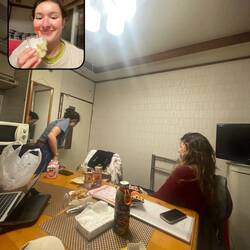 Angekommen muss ich mich mit einem チーズケーキ belohnen (=chizukeki cheesecake)