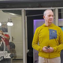 Wer ist dieser Mann...?