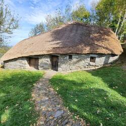Interesting structures in O'Cebreiro.