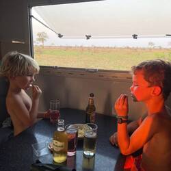 Sundowner Apéro mit Löwensicht