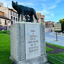 Romulus and Remus statue donated to Segovia