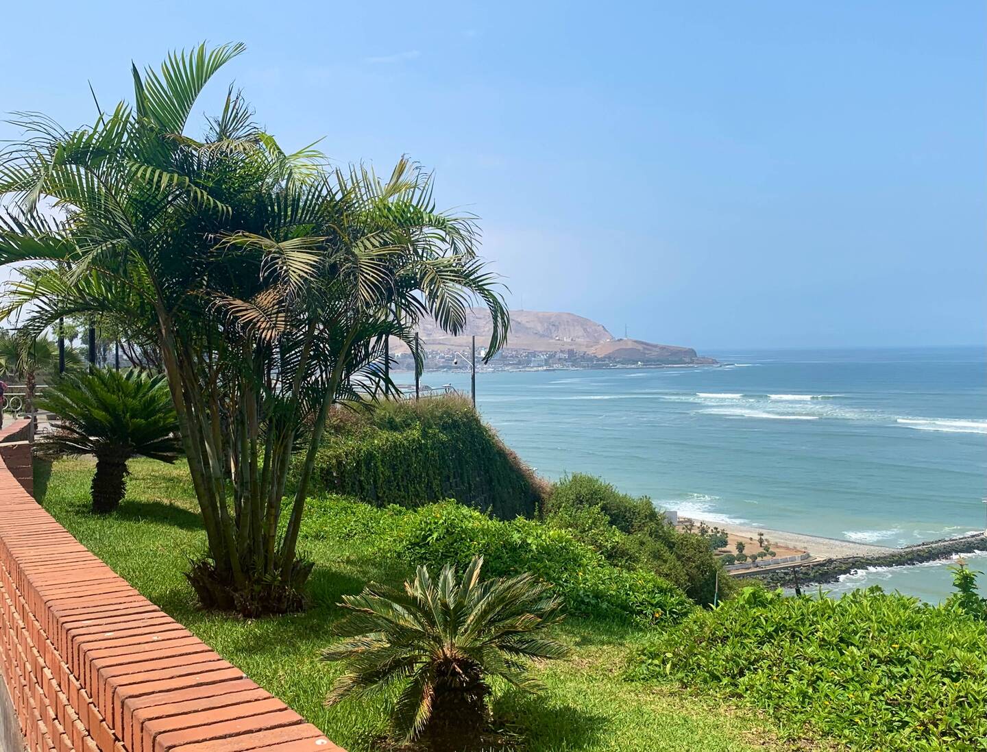 Walking south to the Barranco neighbourhood