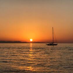 Das fremde Segelboot in der Bucht von Cefalù vor 6 Jahren