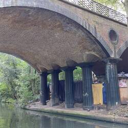 Regent's Canal; Macclesfield Bridge