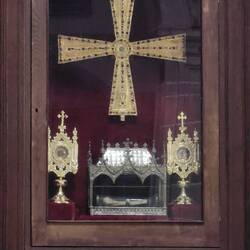 Actual one fibula of St Benito in the case under cross