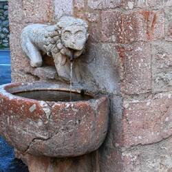 Auf der Weiterreise: Brunnen in Leonessa