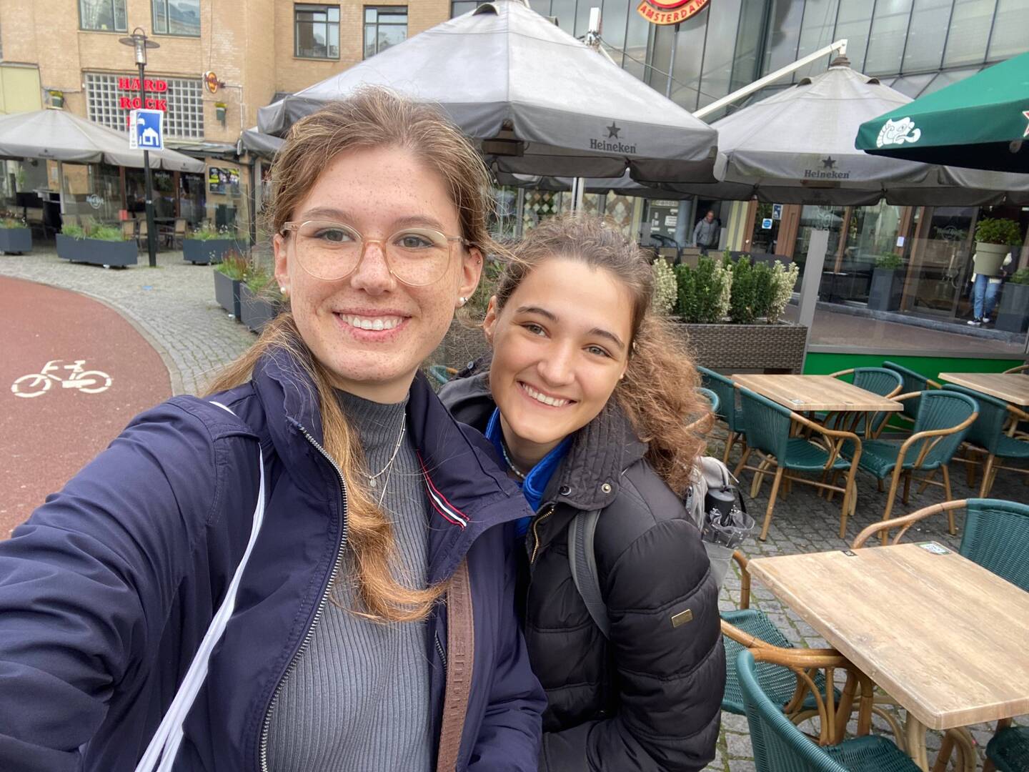 Auf dem Weg waren wir noch kurz beim Hard Rock Cafe