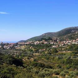 ..Und in die Bergdörfer