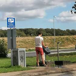 Schwarzwasser leeren