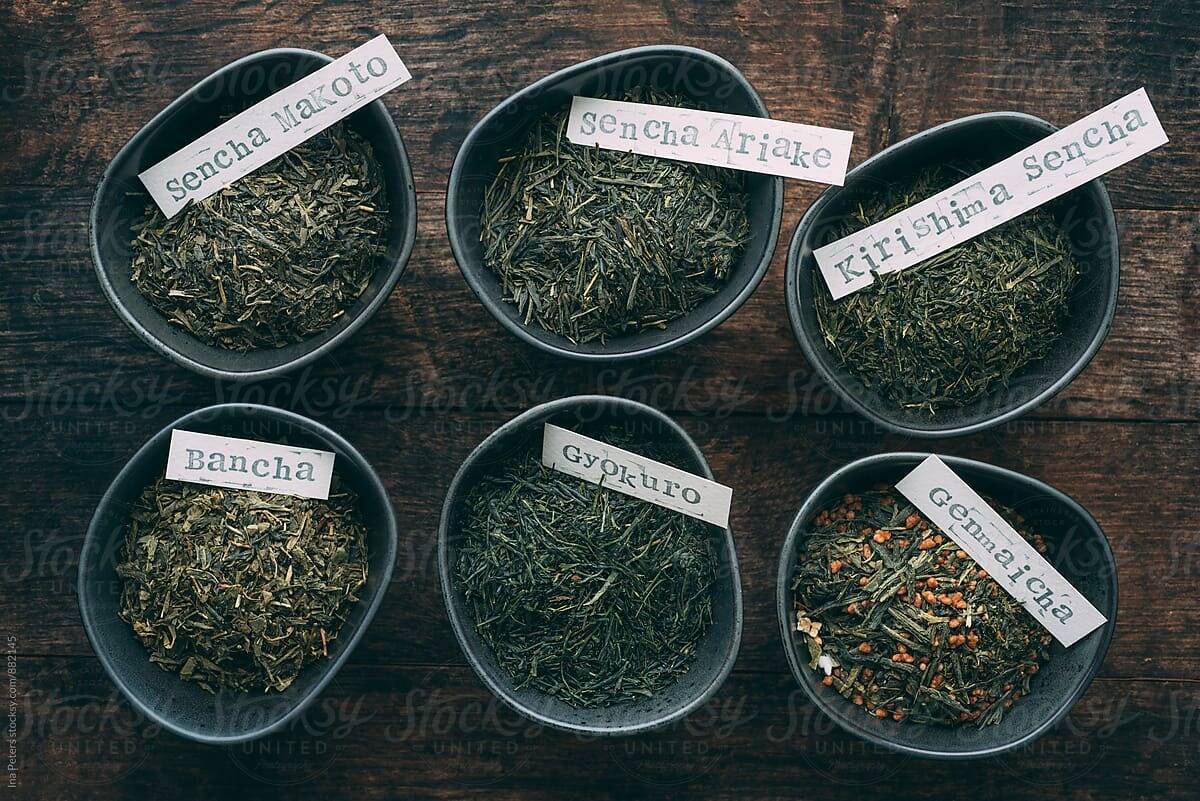 Different sorts of Japanese green tea (matcha powder missing...)