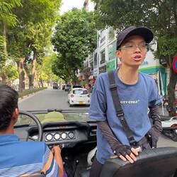 Der Fahrer und unser Fitzer Tim...