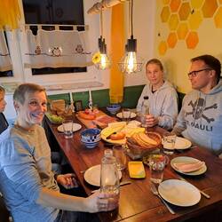 Premier repas! Plateau de charcuterie et de fromage (c'était super bon)