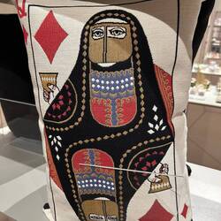 der Museumsshop: Dame-Karte mal anders