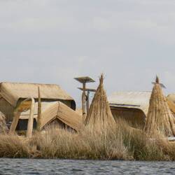Approaching the Uros island