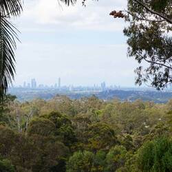 Gold Coast und Surfers Paradies am Horizont
