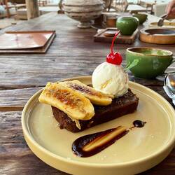 Excellent food was served - e. g. this was my dessert