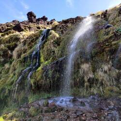 Une barre chocolatée et on repart! Pas le moment de prendre une amende au parking!