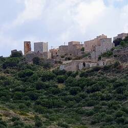 In diesem Dorf lebt niemand. Aber erste Restaurierungsmaßnahmen sind zu sehen