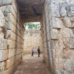 Die angebliche Grabkammer des Perseus