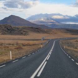 Hekla im Hintergrund