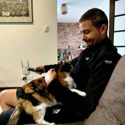 Marie Gordita kuscheln bis wir auf den Nachtbus müssen 😻