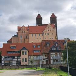 Schlossberg mit Stiftskirche
