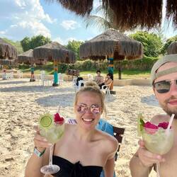 Einen Caipi nach dem Tauchgang