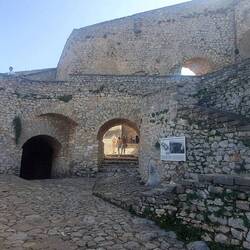 Eines der unzähligen Tore