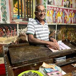 Kartenverkäufer mit Wechselgeld