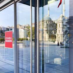 Today's sightseeing plan includes İstanbul Modern @ Galataport — İstanbul, Türkiye.
