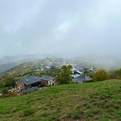 Coming In To El Acebo