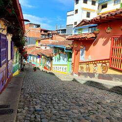 Die farbigen Gassen von Guatapé 🤩