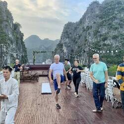 Tai Chi Versuch frühmorgens