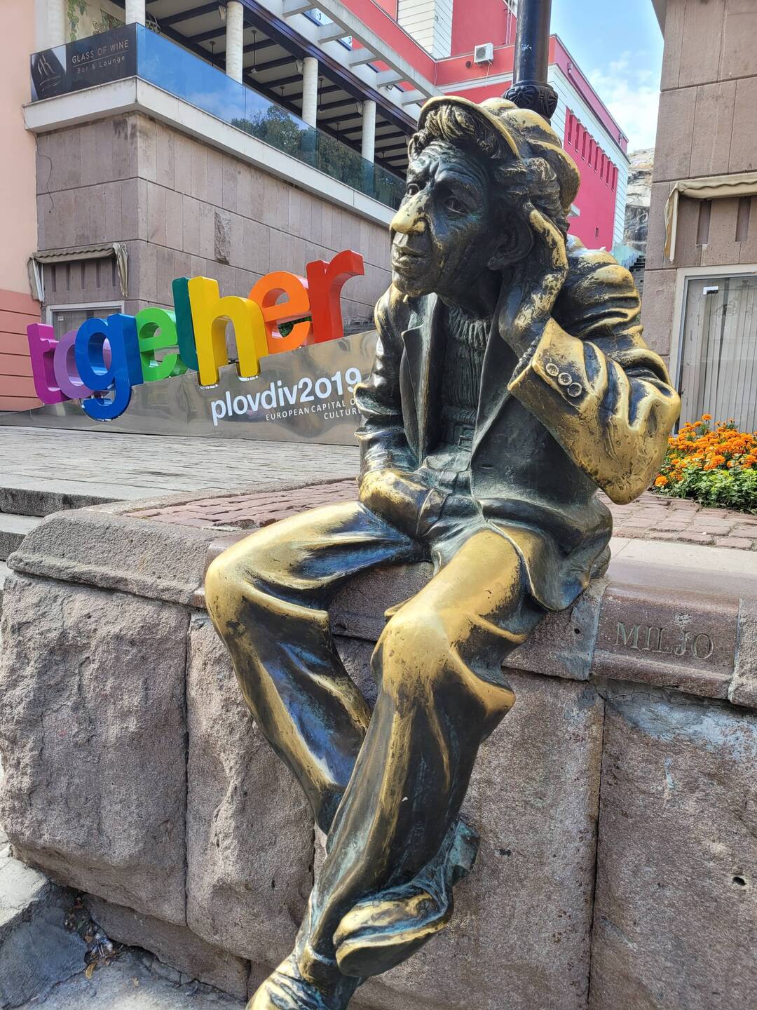 Miljo, local casanova