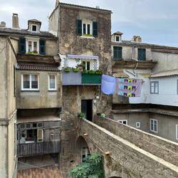 Bauen: Jeder so gut er kann in der Bischofsstadt