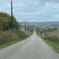 Schnurgerade Strasse D248 über 12 km Länge zw Astaffort u Lectoure