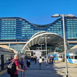 Ankunft shuttle Zug am Airport